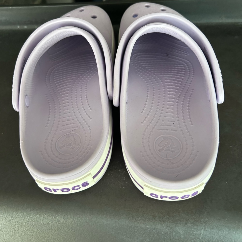 CROCS in light purple - Picture 2 of 3